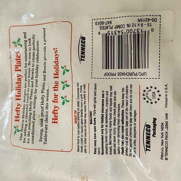 Vintage Christmas Hefty Holiday print Disposable Compartment Plate Trays - Picture 4 of 5